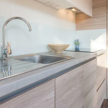 And Mobile Homes Apartment