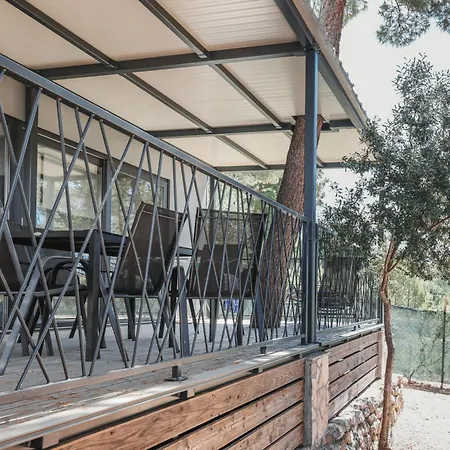 And Mobile Homes شقة