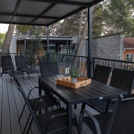 And Mobile Homes Makarska