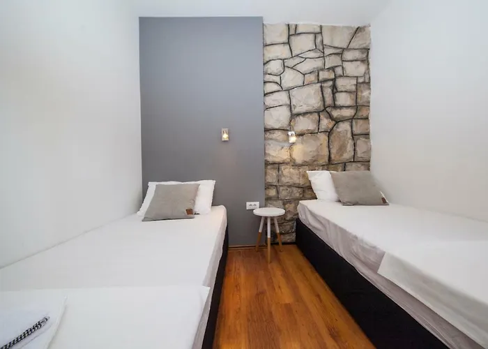 And Mobile Homes Daire *