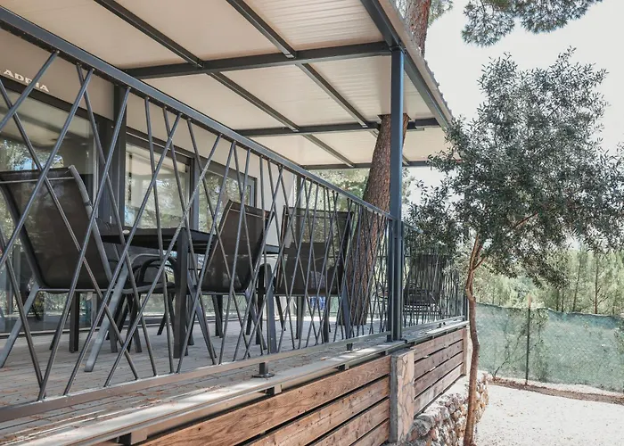 And Mobile Homes Apartman