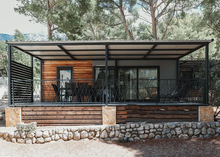 Apartman And Mobile Homes Makarska